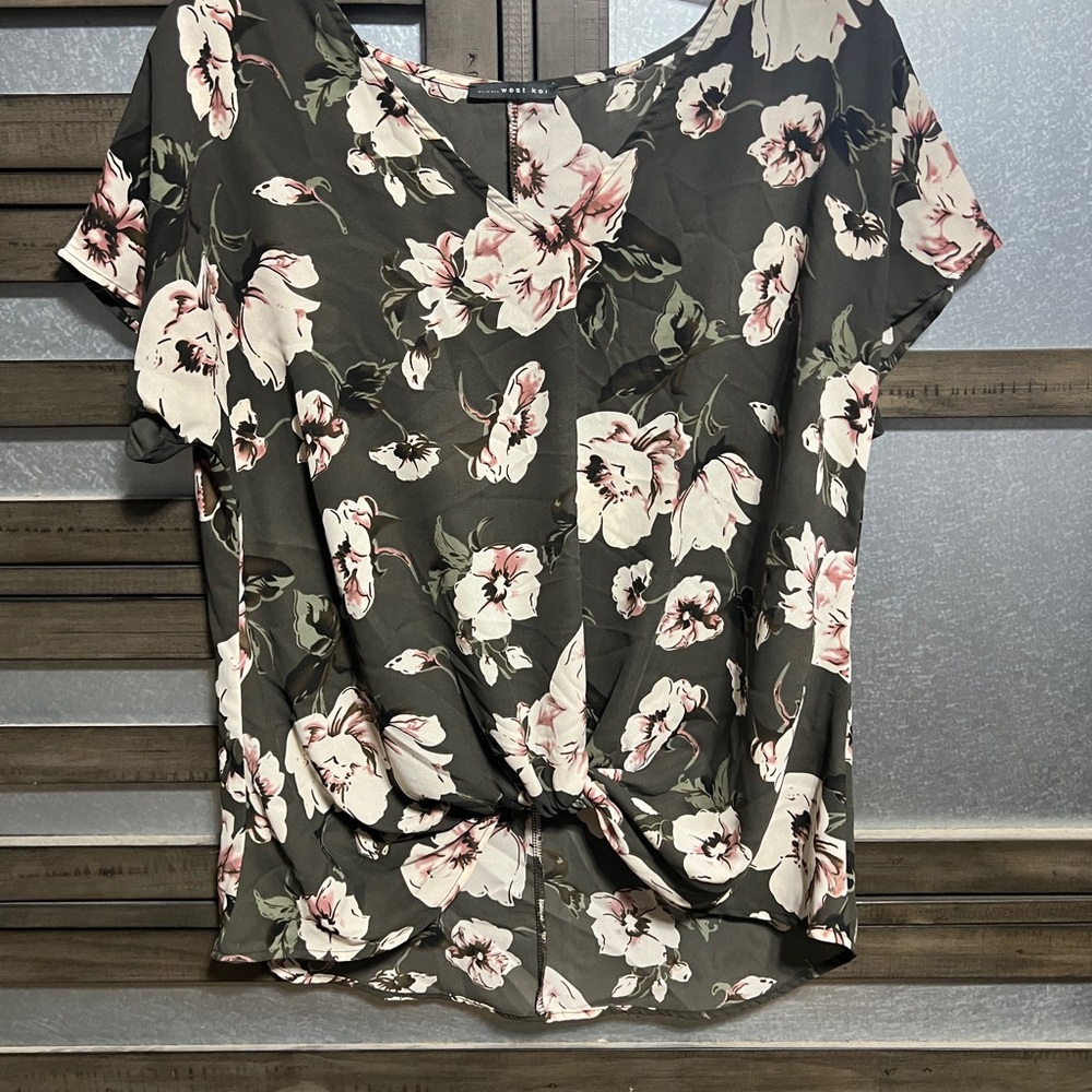 West Kei Floral V-Neck Blouse - Black and Pink